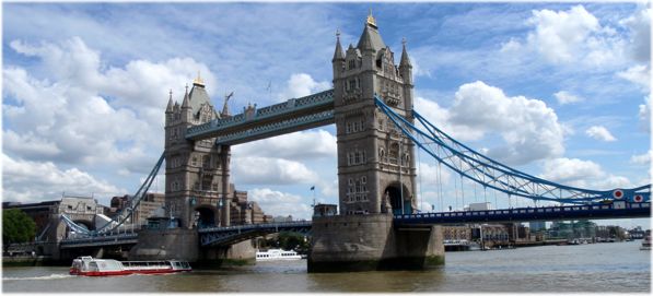 [Il Tower Bridge]