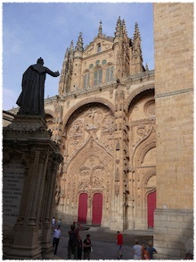 [Una chiesa in centro]